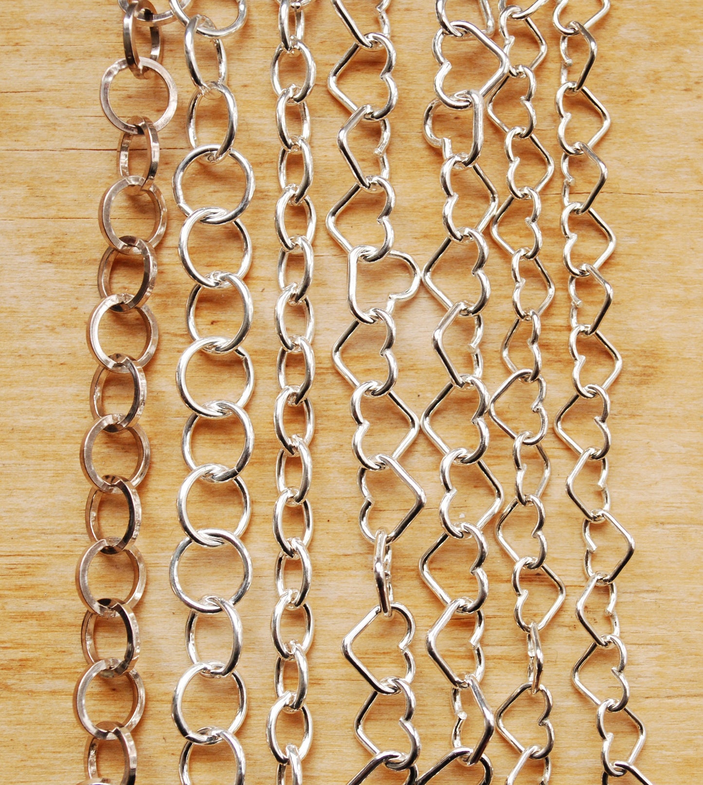 Izar bracelet, oval and round loops