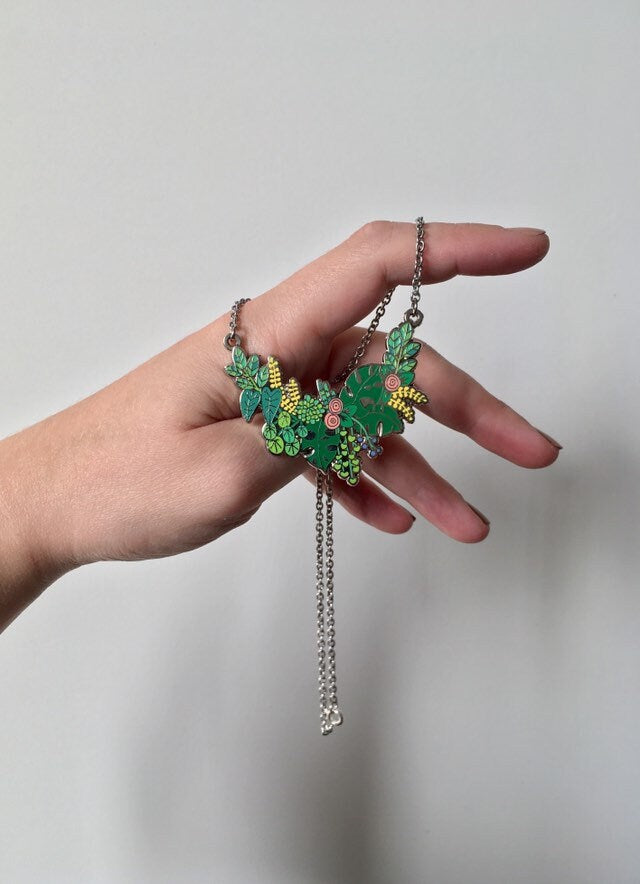 Plant bunting collar necklace