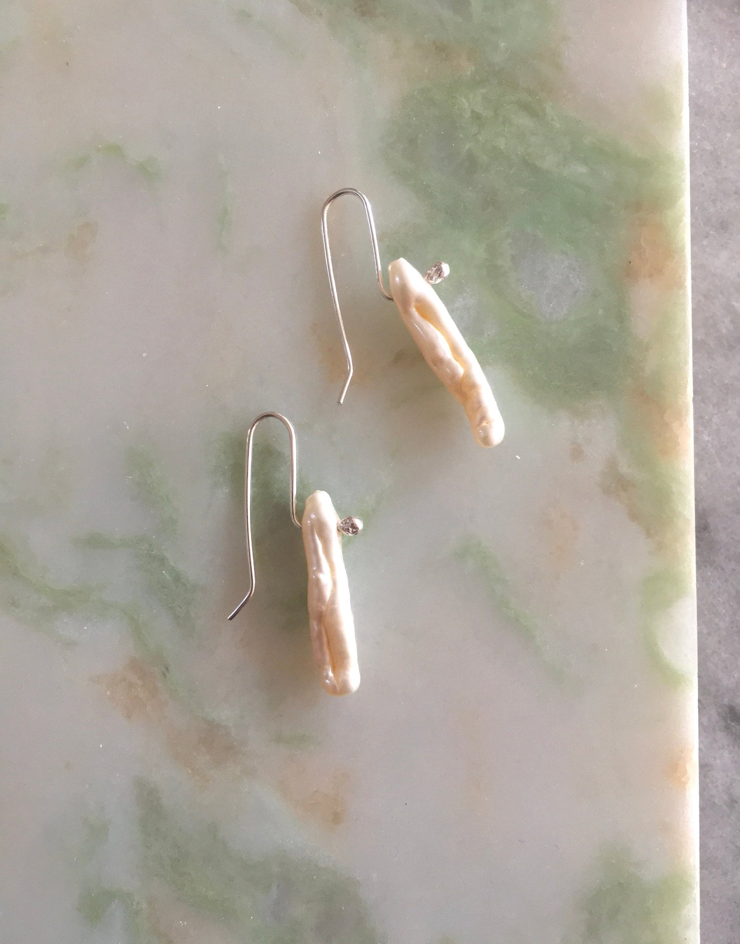 Pearl dangle earrings